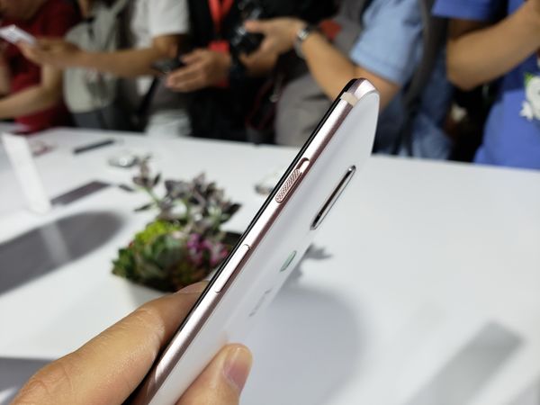 新一代一加6手机参数和性能怎么样,一加6手机测评结果如何?